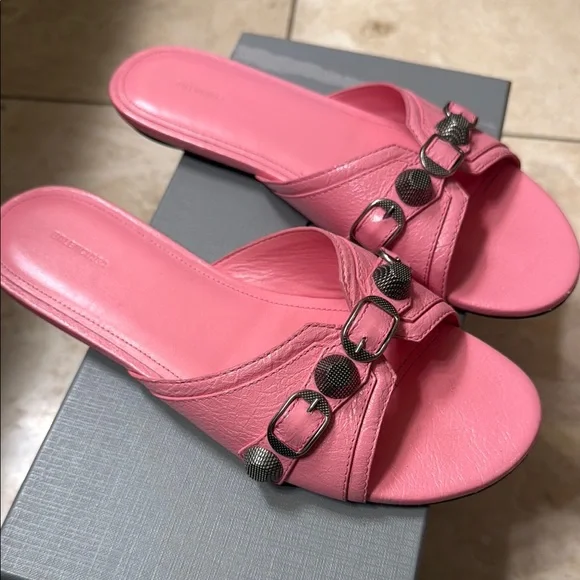Balenciaga Pink Sandals with Gun Metal, Glossy Finish - Picture 3 of 6